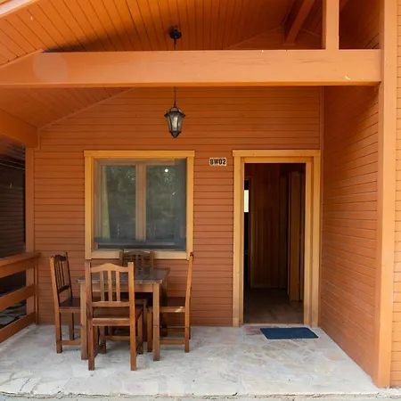 Camping Las Cabanas *